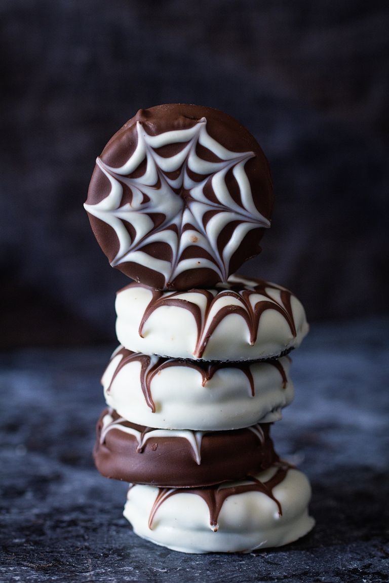 ["Oreo Spider Webs | Recipes | ["Cookwith"]"]